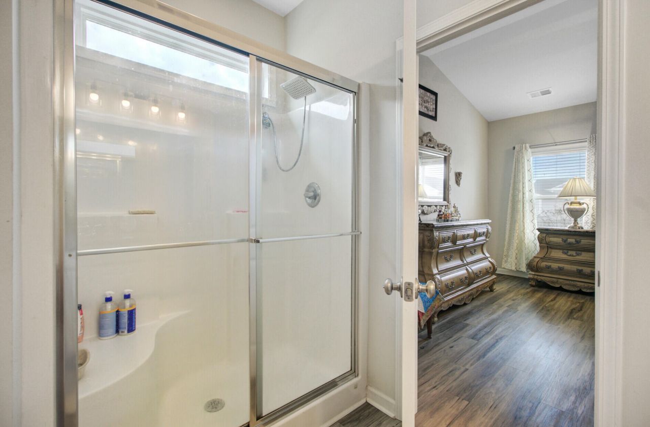 142 Clydesdale Circle Photo 21