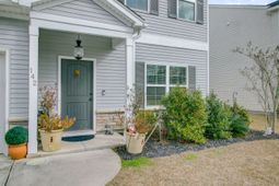 142 Clydesdale Circle photo 4