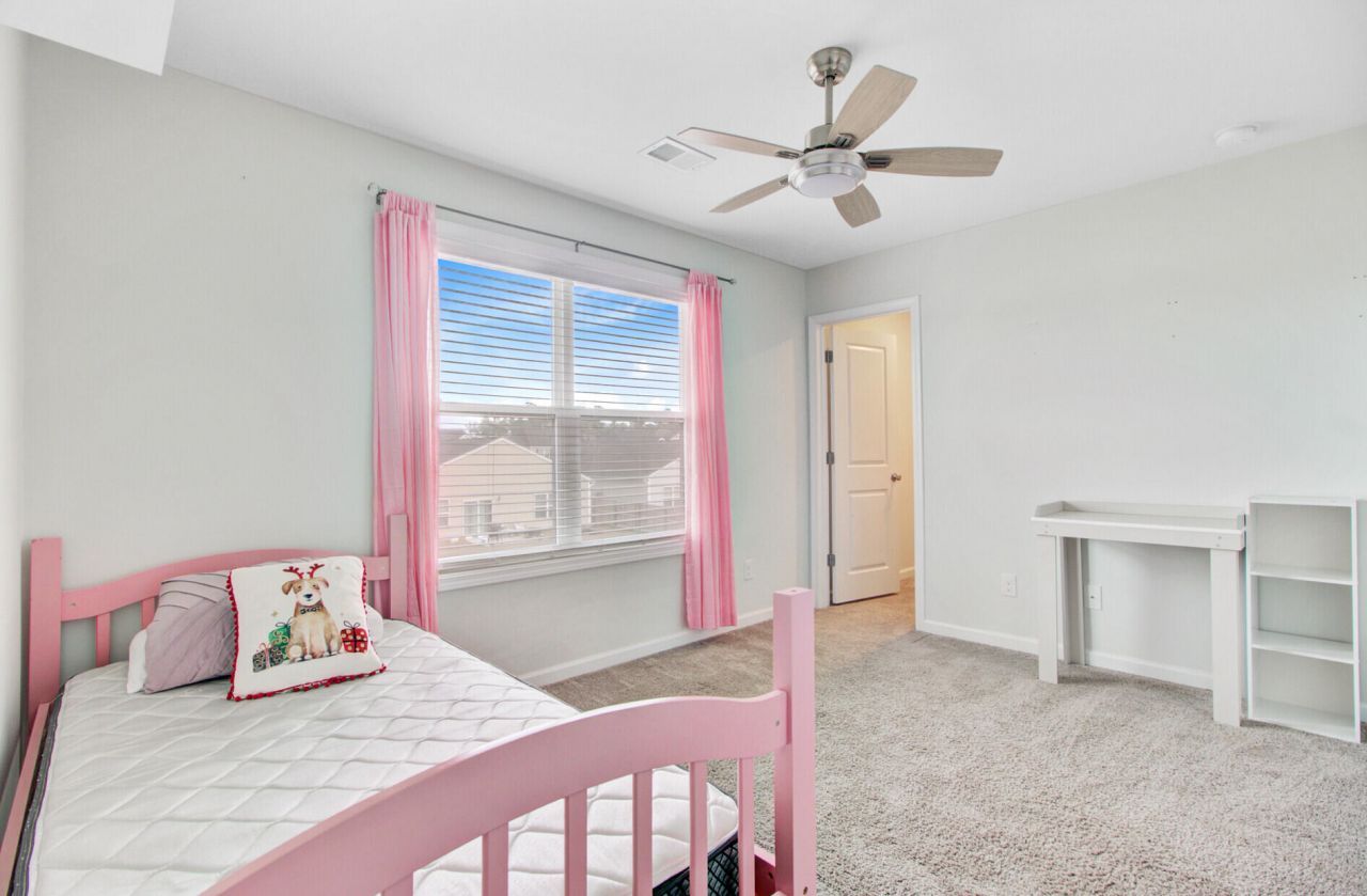 142 Clydesdale Circle Photo 31