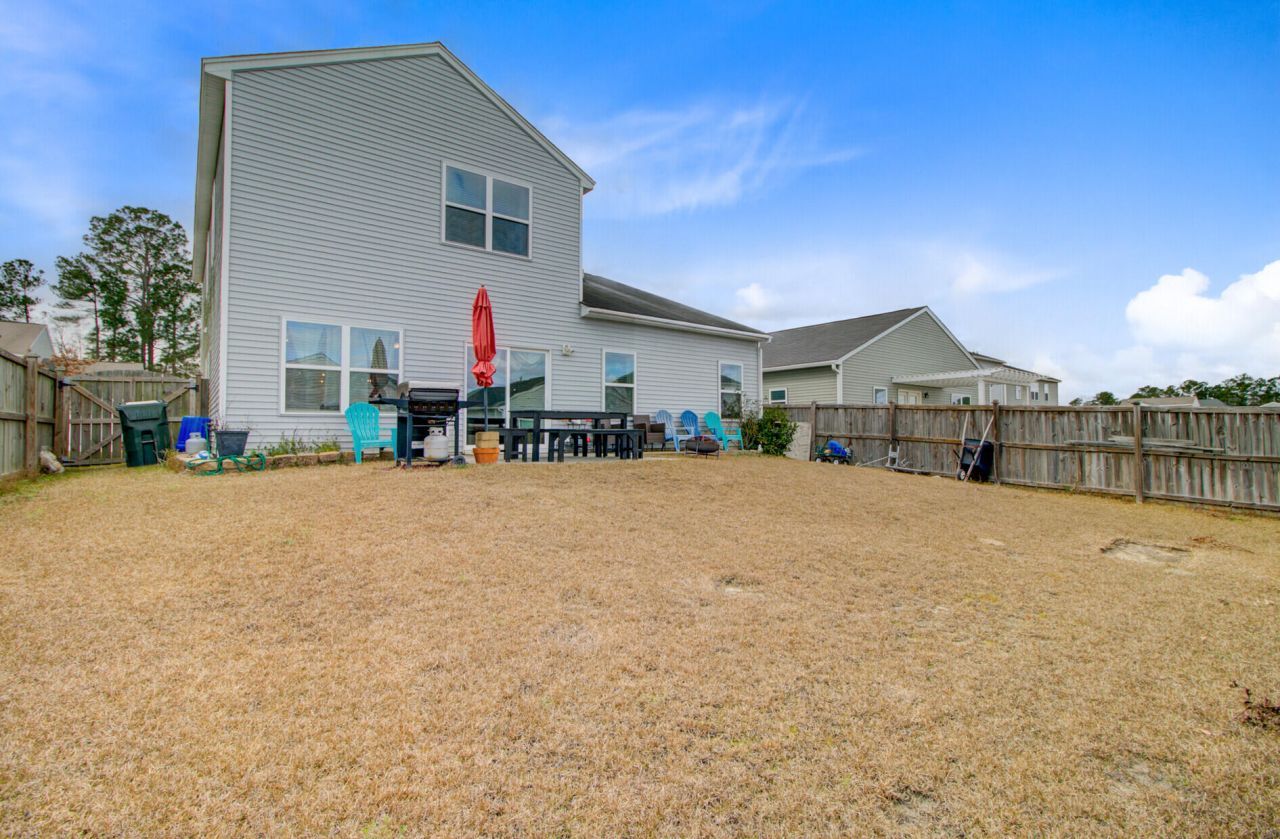 142 Clydesdale Circle Photo 36