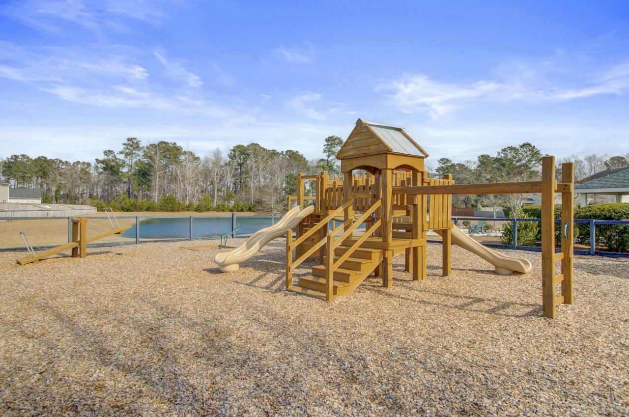 142 Clydesdale Circle Photo 43