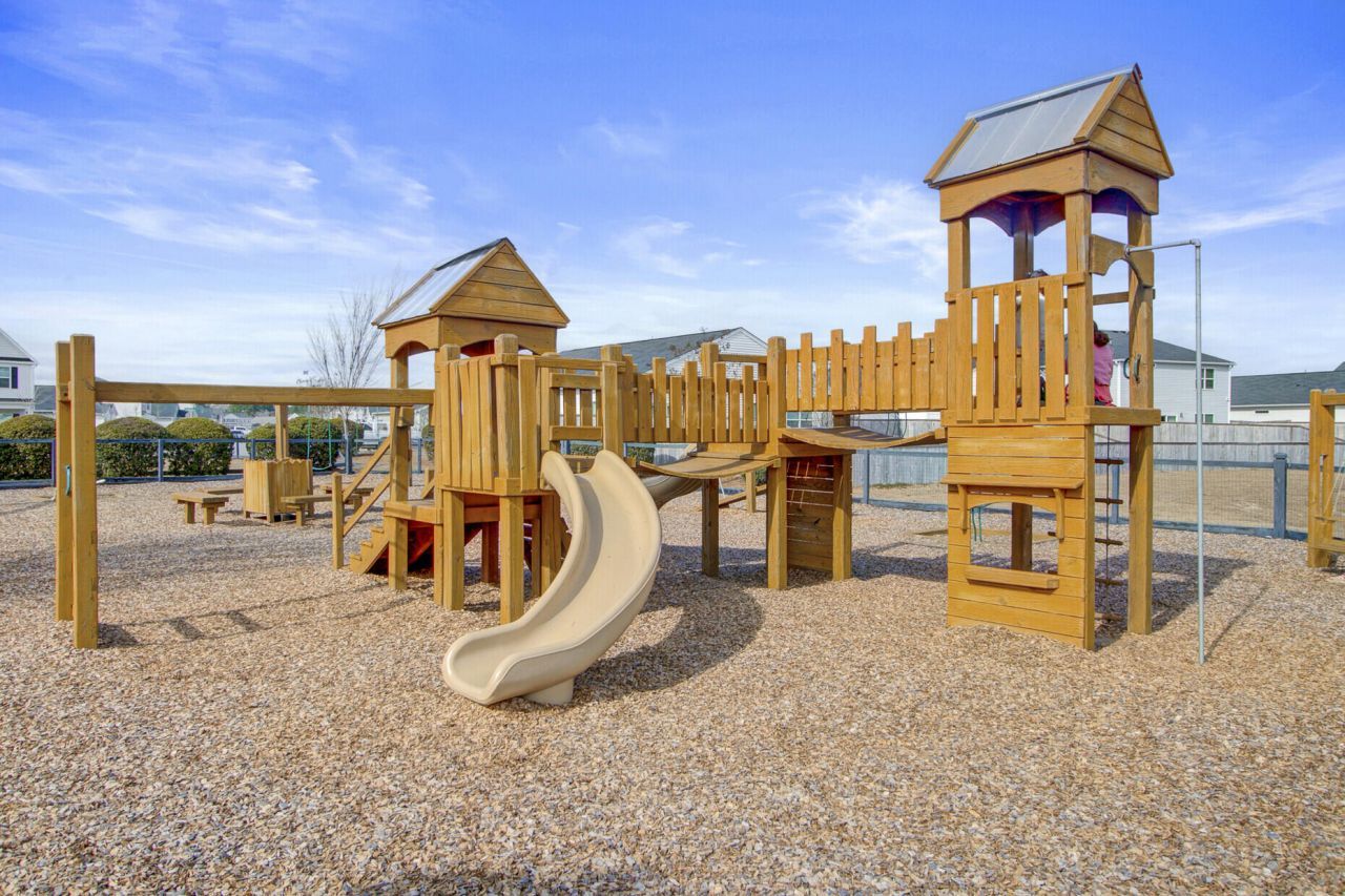 142 Clydesdale Circle Photo 45