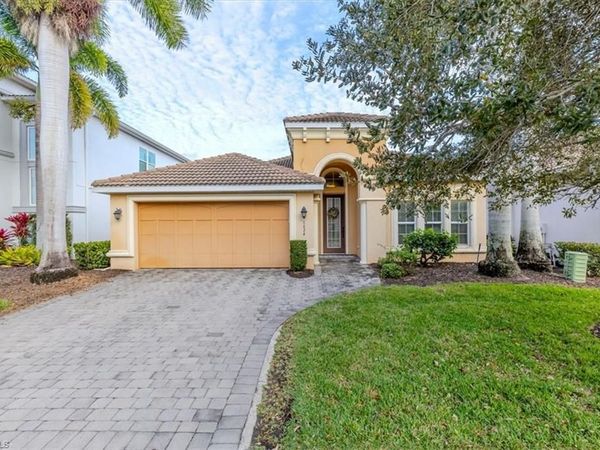 1674 Serrano CIR, NAPLES, FL 34105