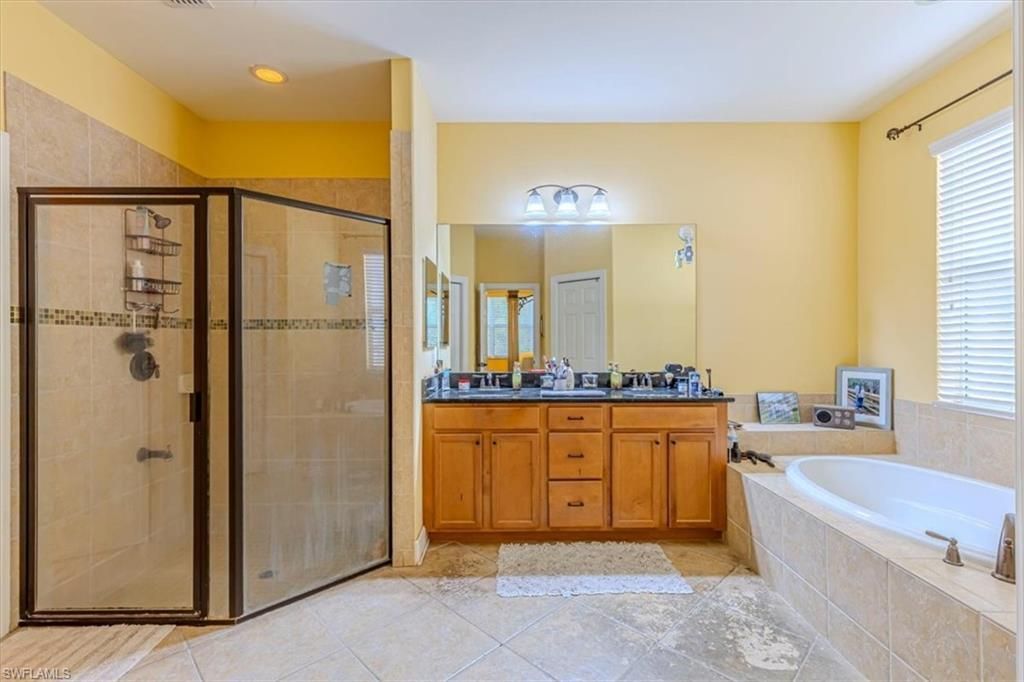 1674 Serrano Cir, Naples, FL 34105 Photo