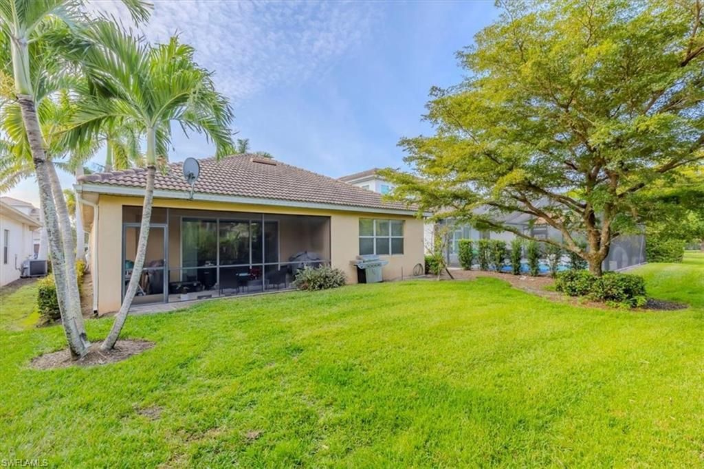 1674 Serrano Cir, Naples, FL 34105 Photo