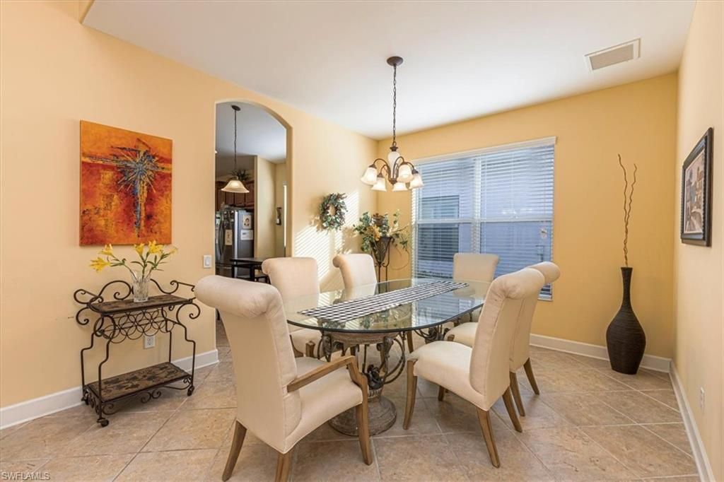 1674 Serrano Cir, Naples, FL 34105 Photo