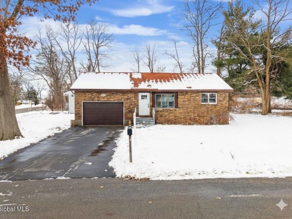 1000 Valentine Drive, Rotterdam, NY 12303