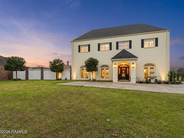 103 Riviera Court, Broussard, LA 70518