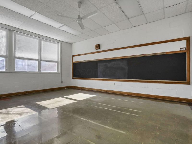 709 Deacon Street, Hebron, OH 43025 Photo 13