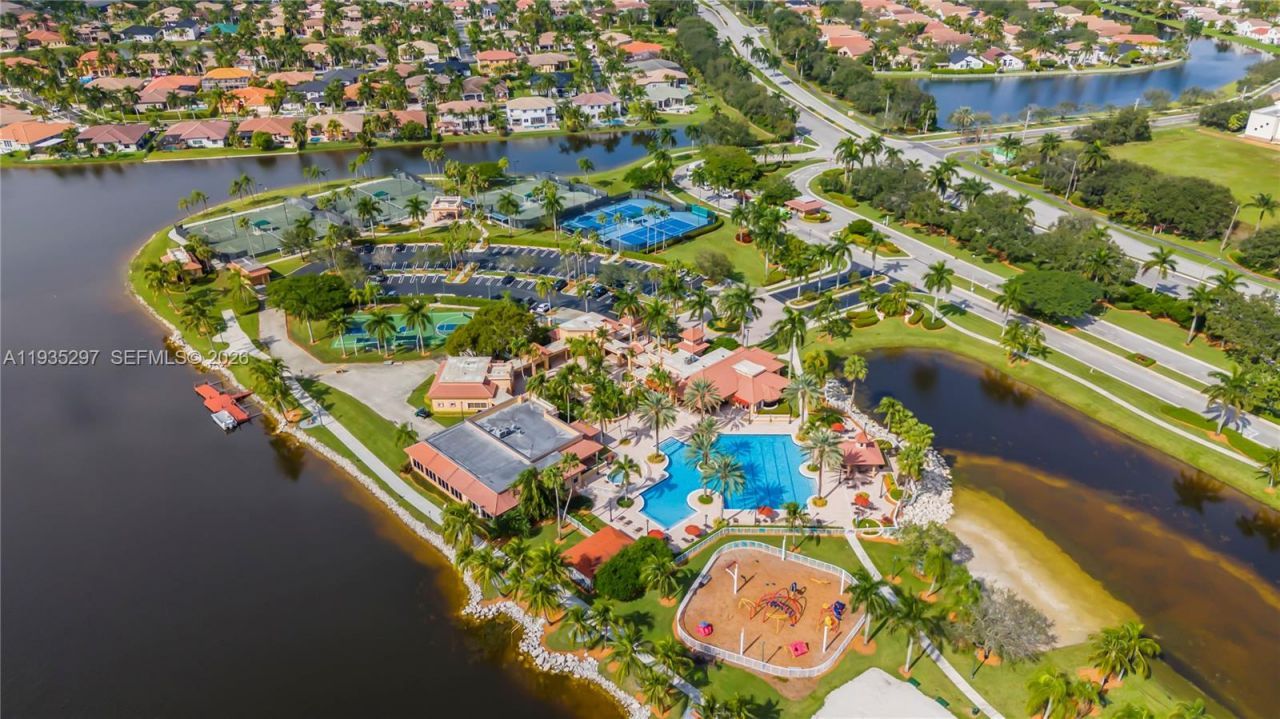 5311 SW 184th Way, Miramar, FL 33029 Photo