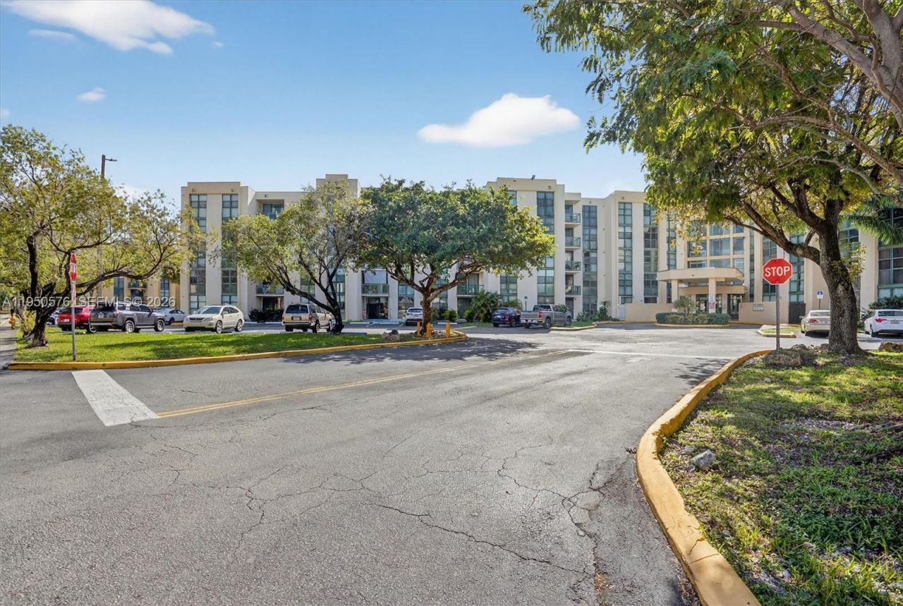 2075 SW 122nd Ave , Unit 531, Miami, FL 33175 Photo