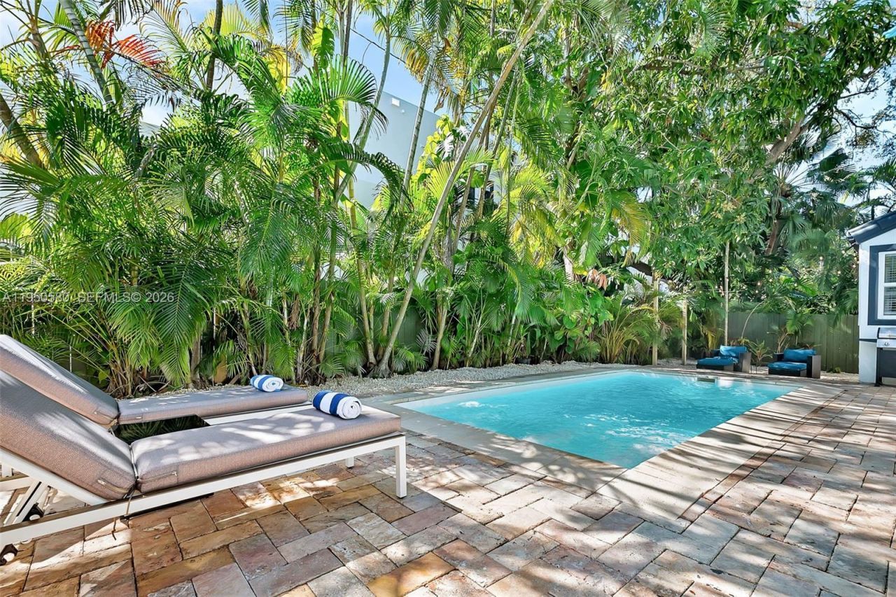 1702 Espanola Dr, Miami, FL 33133 Photo