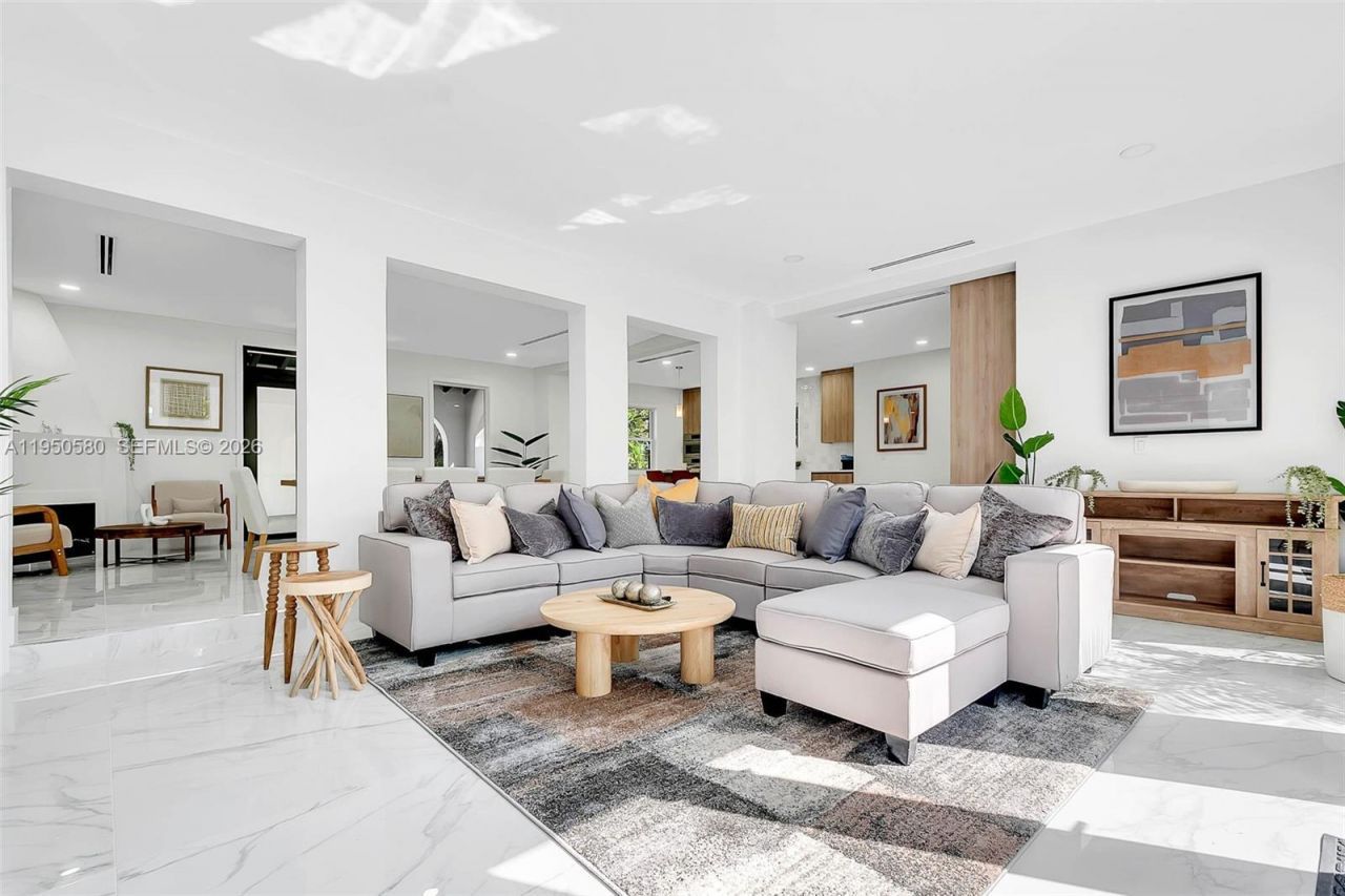 1702 Espanola Dr, Miami, FL 33133 Photo