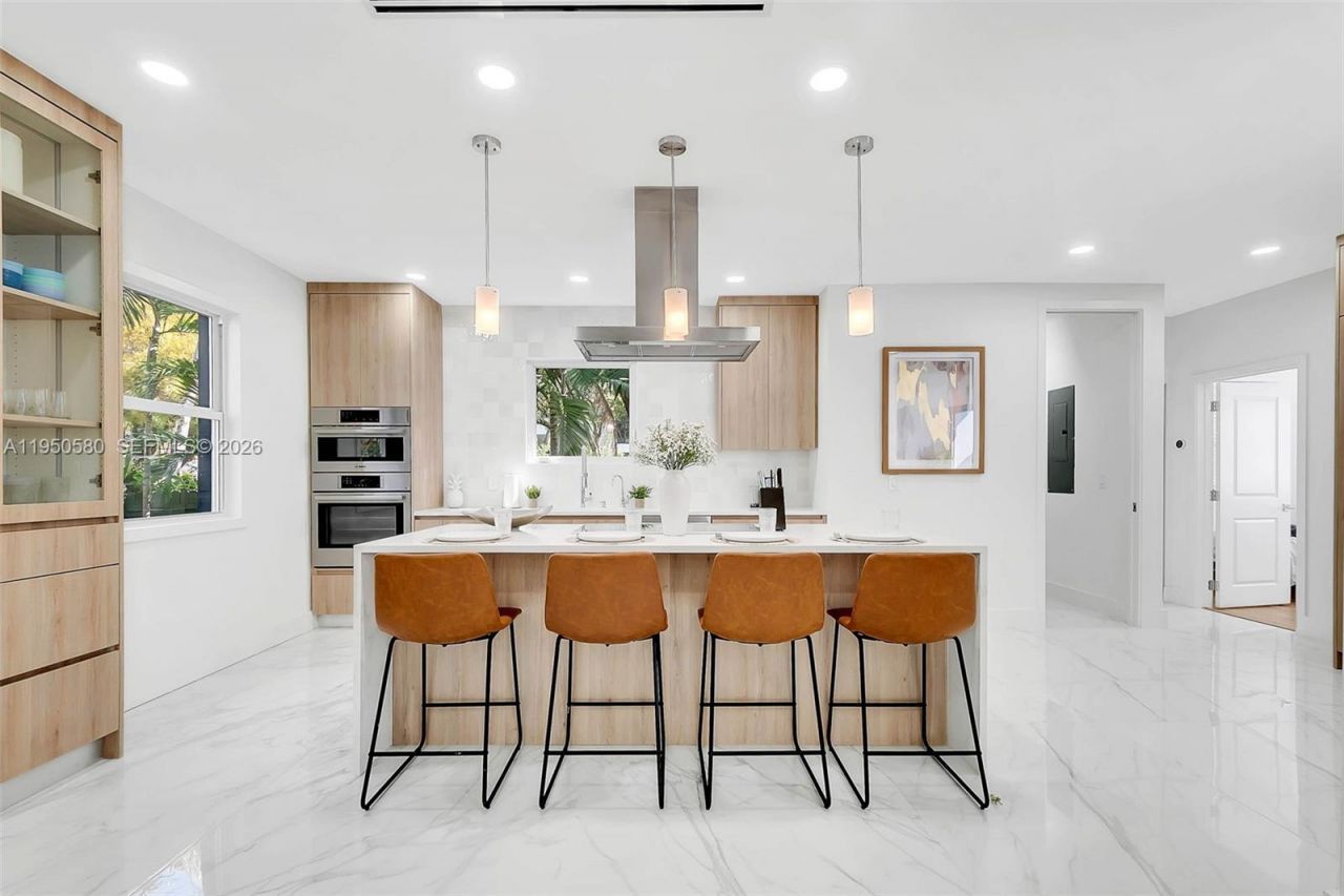 1702 Espanola Dr, Miami, FL 33133 Photo