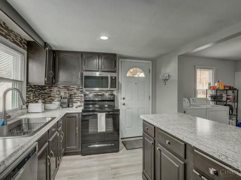 483 Valley View Drive, South Lebanon, OH 45065 Photo 8