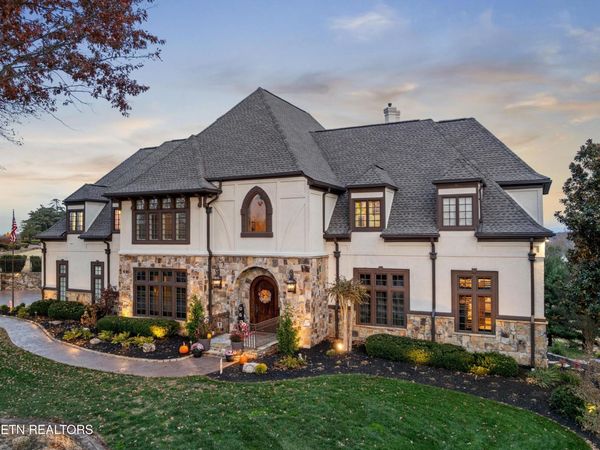 9340 Linksvue Drive, Knoxville, TN 37922