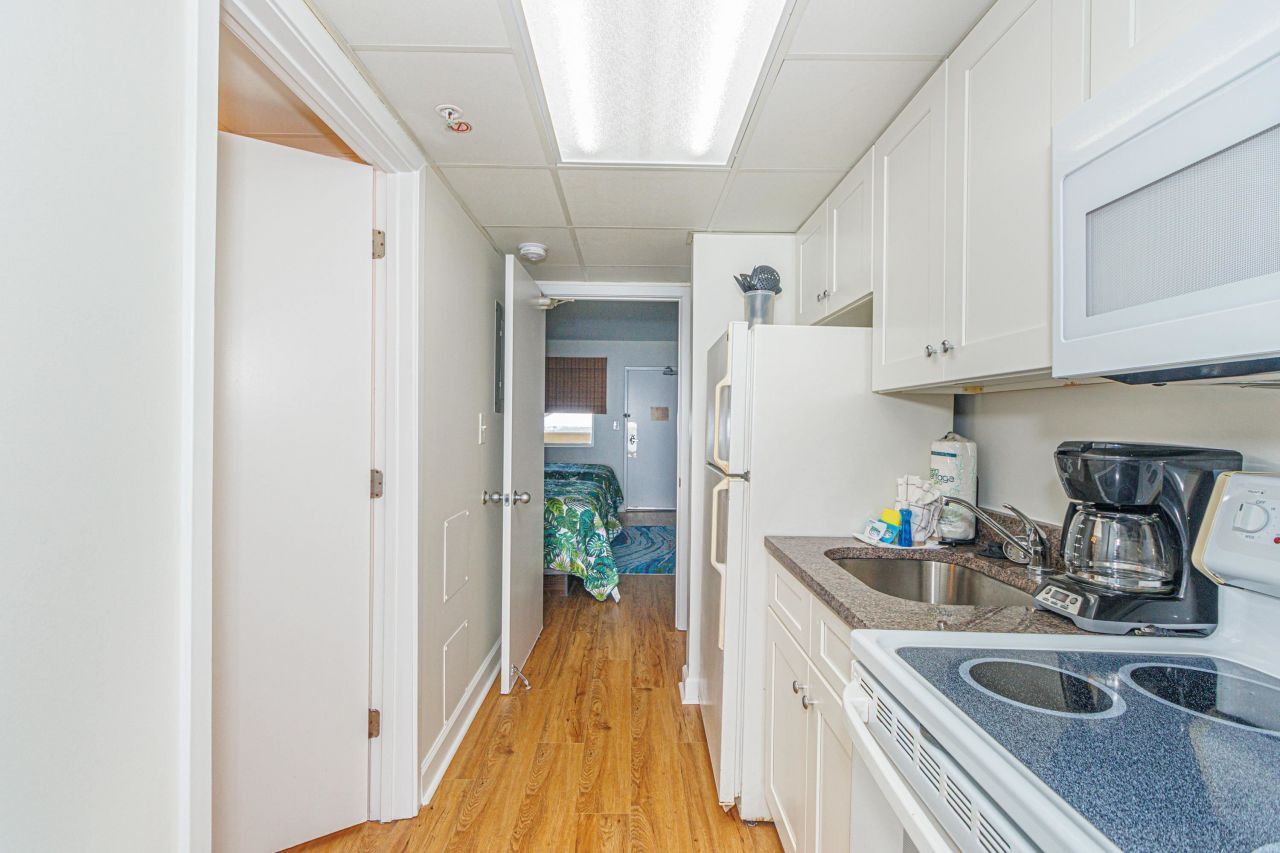 2000 N Ocean Blvd. Photo 13