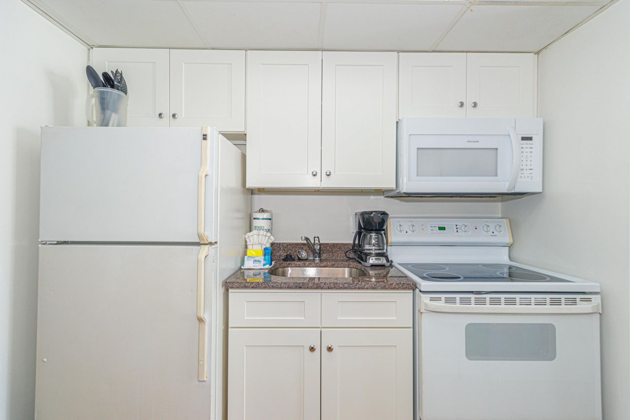 2000 N Ocean Blvd. Photo 14