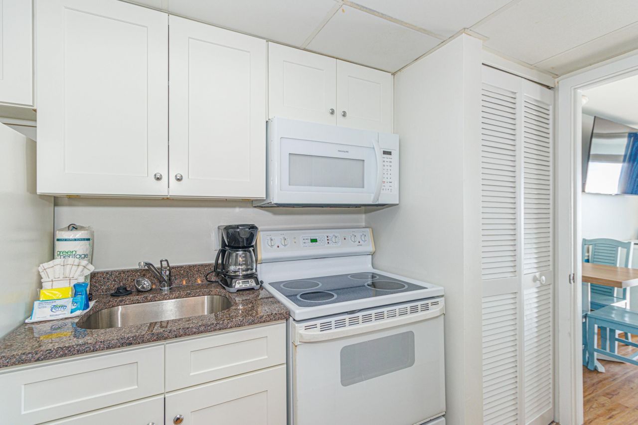 2000 N Ocean Blvd. Photo 15