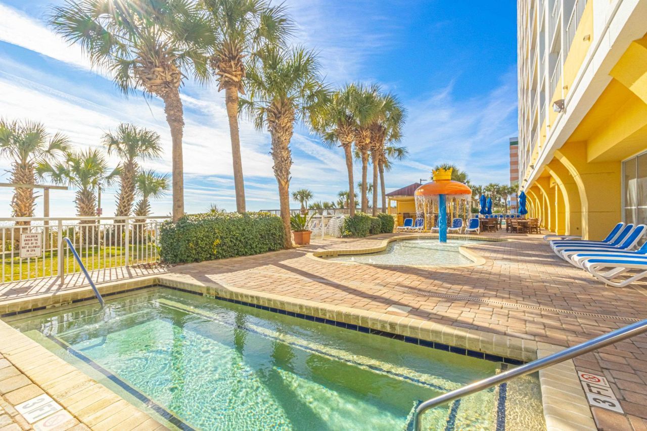 2000 N Ocean Blvd. Photo 28