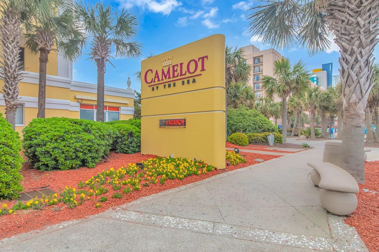 2000 N Ocean Blvd. Photo 34