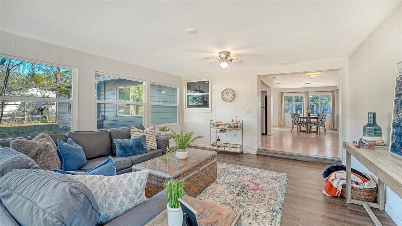 209 Briggs Court, Sarasota, FL 34237 Photo