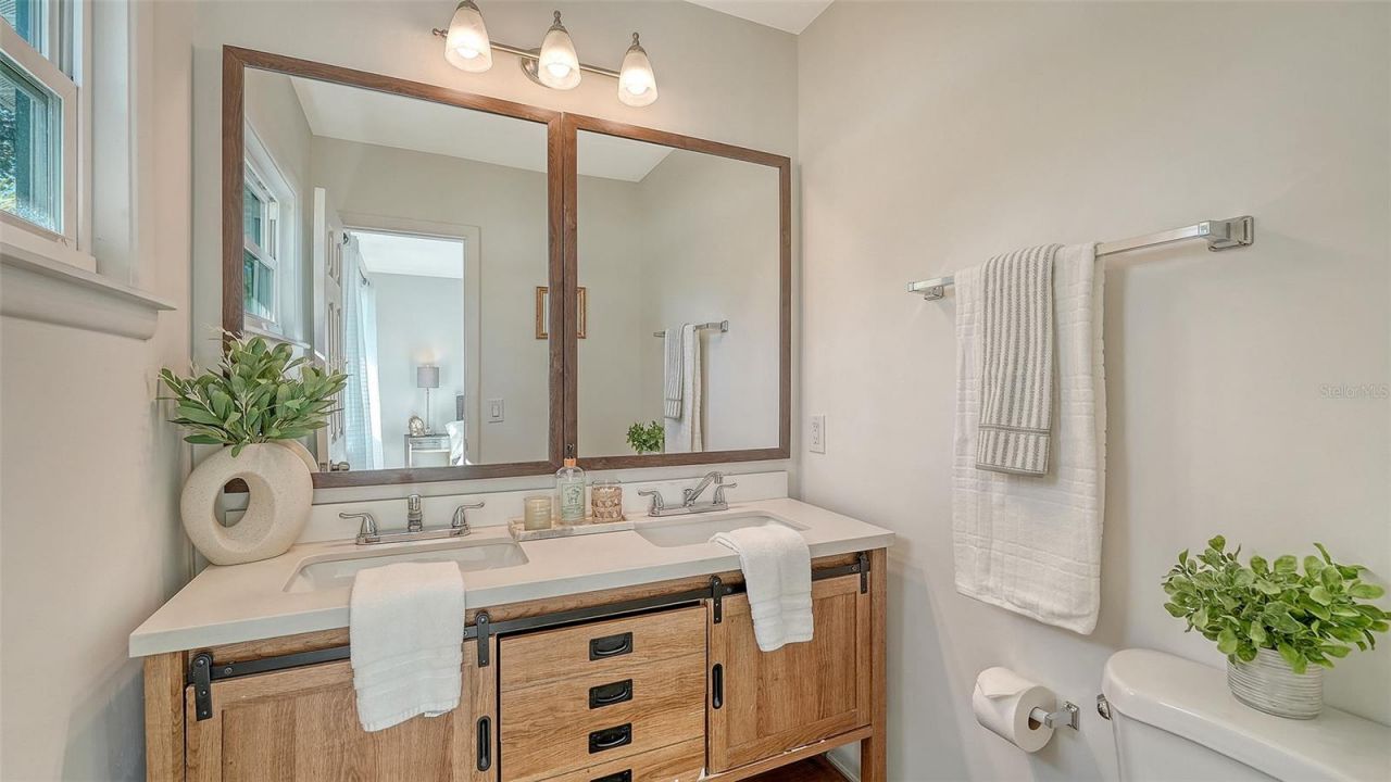 209 Briggs Court, Sarasota, FL 34237 Photo