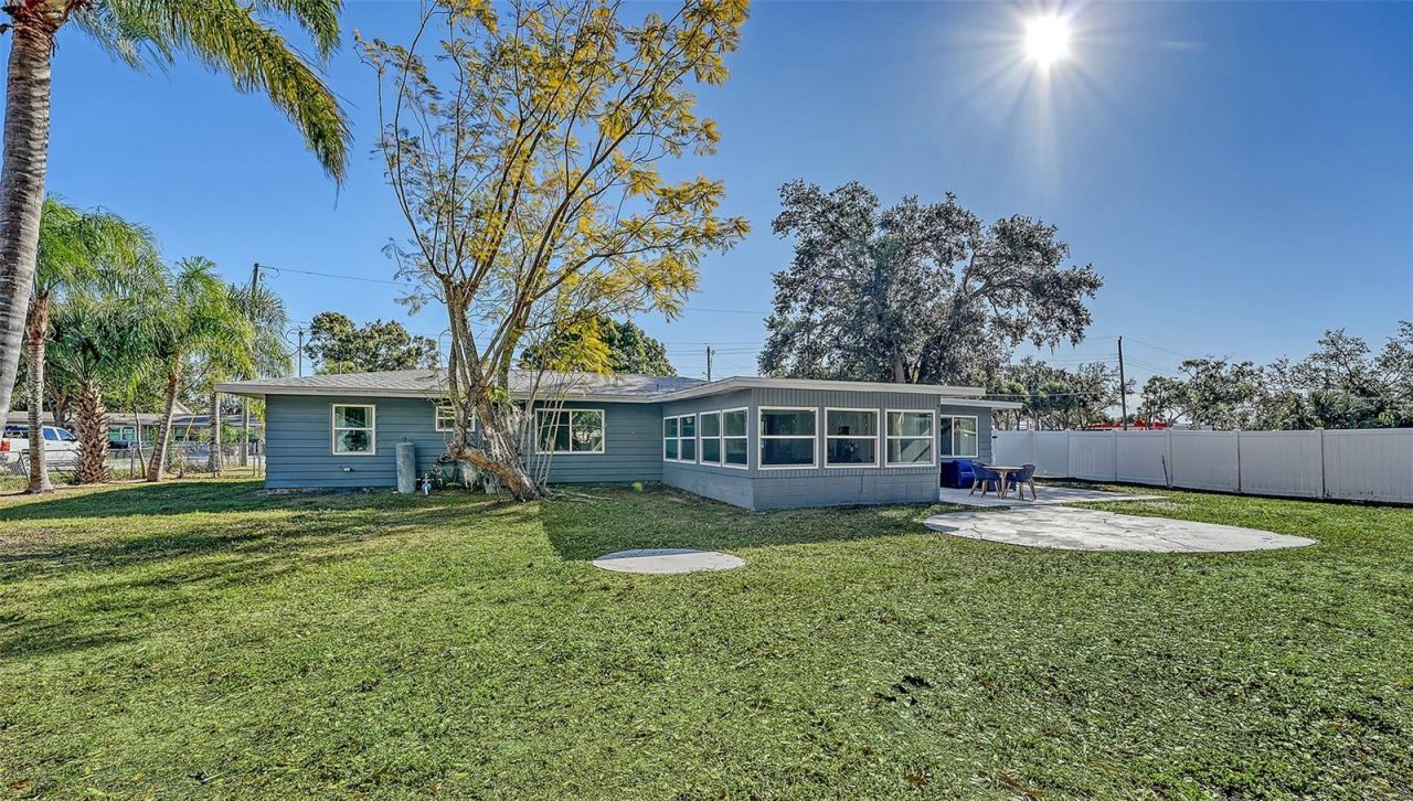 209 Briggs Court, Sarasota, FL 34237 Photo