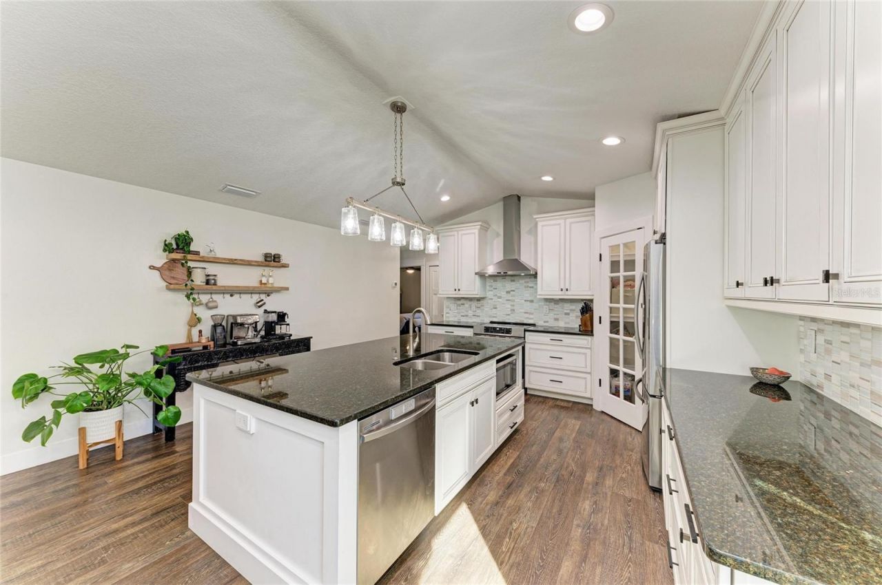 606 19th Avenue W, Palmetto, FL 34221 Photo