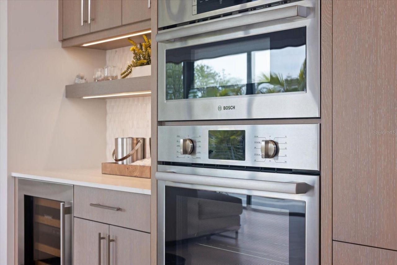 600 De Narvaez Drive, Longboat Key, FL 34228 Photo