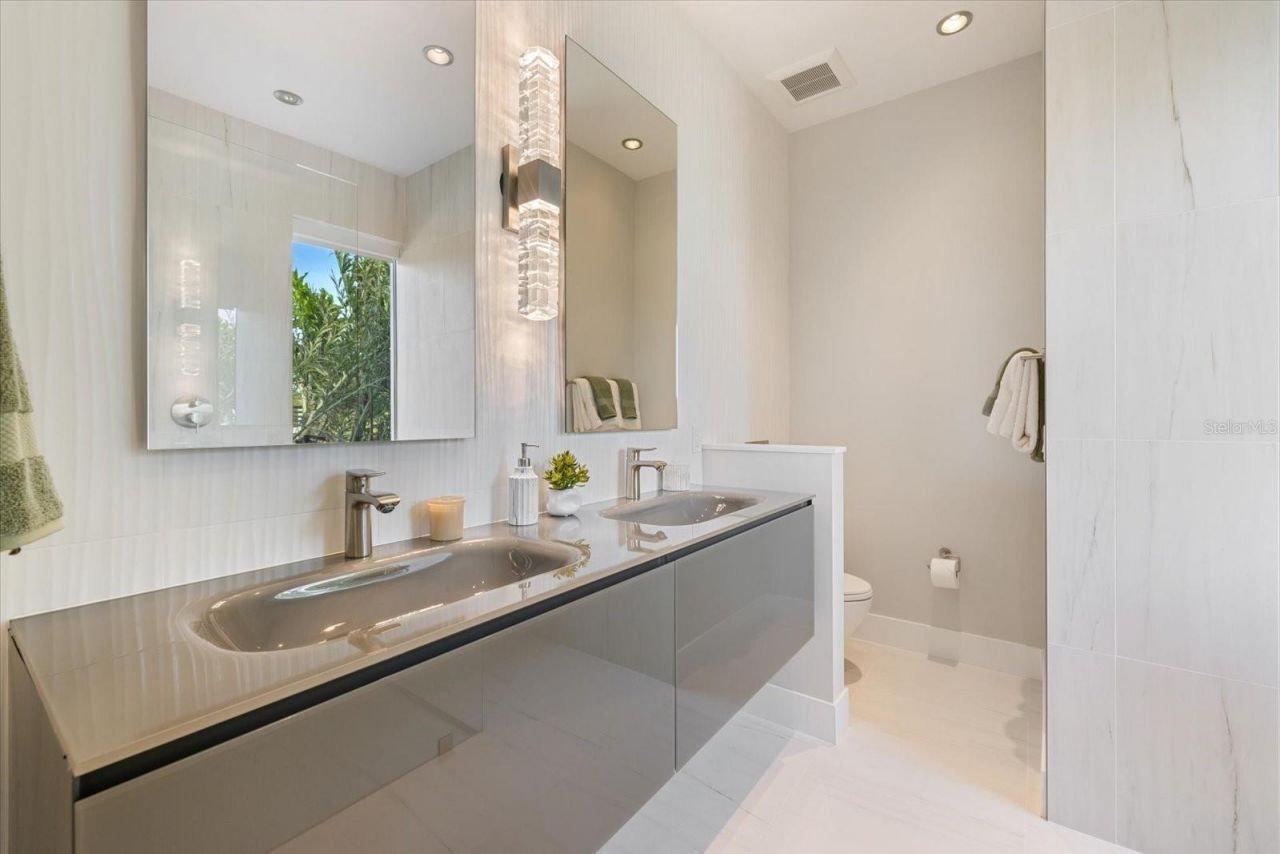 600 De Narvaez Drive, Longboat Key, FL 34228 Photo