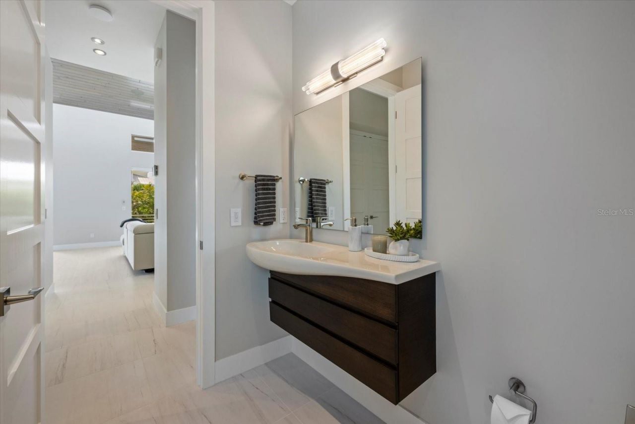 600 De Narvaez Drive, Longboat Key, FL 34228 Photo