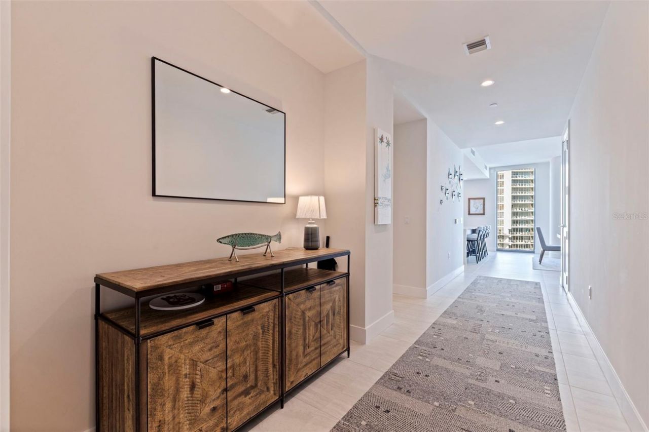 301 1st Street S, Unit 2103, Saint Petersburg, FL 33701 Photo