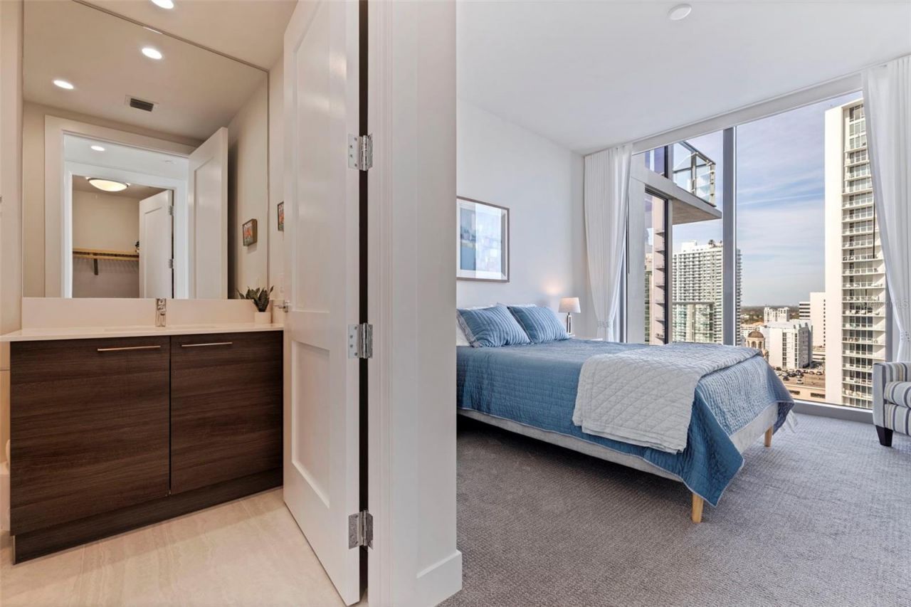 301 1st Street S, Unit 2103, Saint Petersburg, FL 33701 Photo