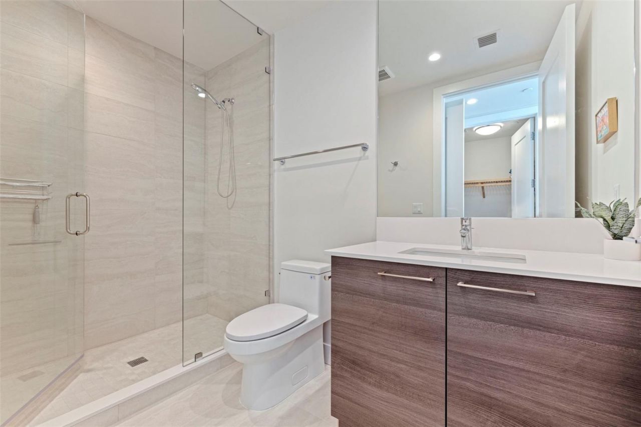 301 1st Street S, Unit 2103, Saint Petersburg, FL 33701 Photo