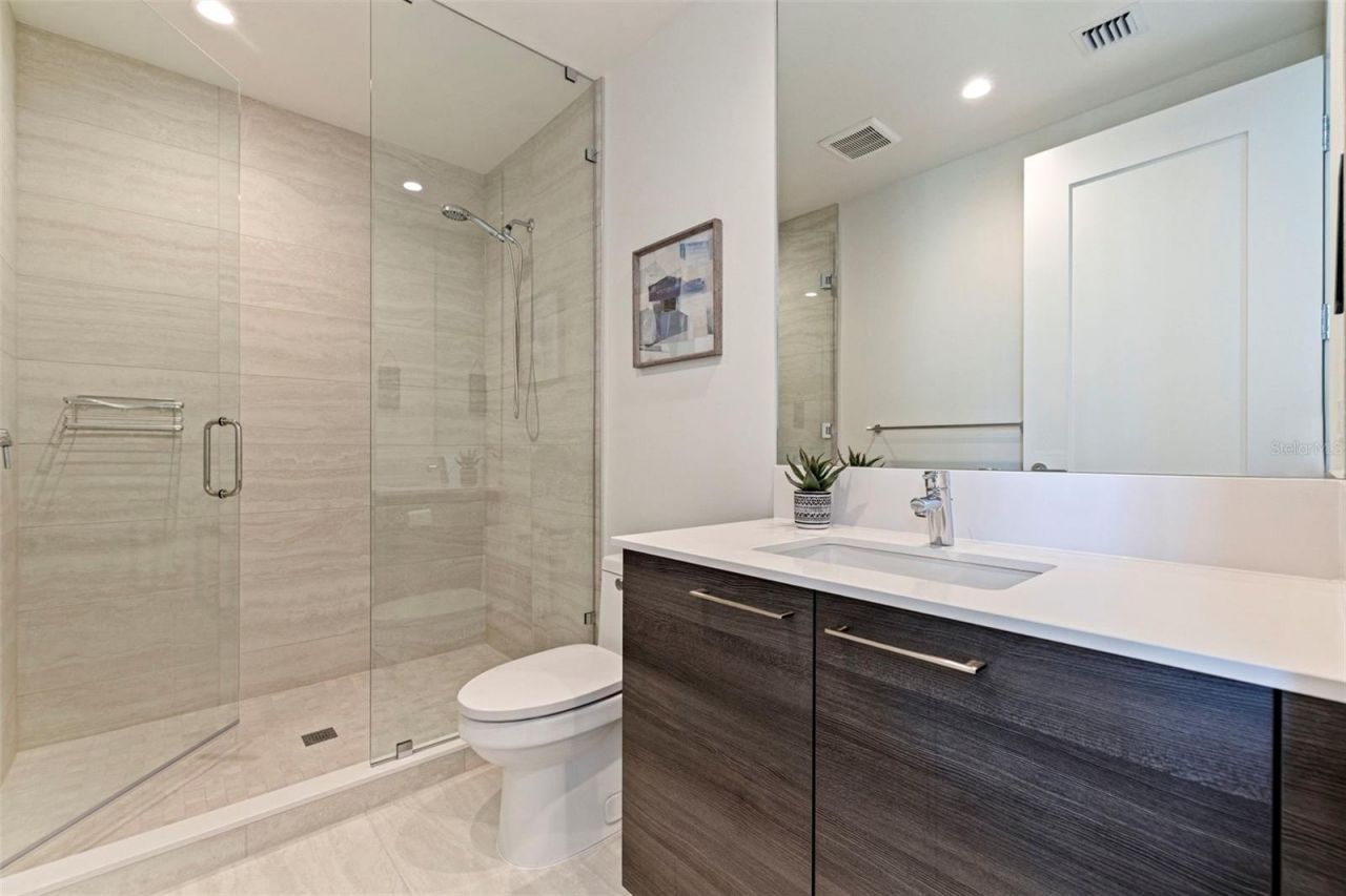 301 1st Street S, Unit 2103, Saint Petersburg, FL 33701 Photo