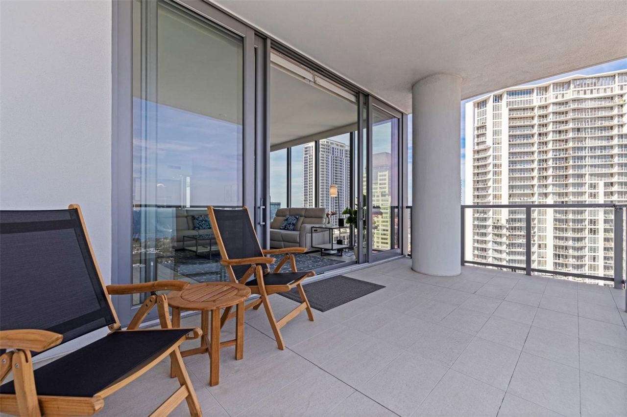 301 1st Street S, Unit 2103, Saint Petersburg, FL 33701 Photo