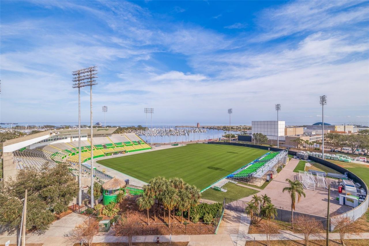 301 1st Street S, Unit 2103, Saint Petersburg, FL 33701 Photo