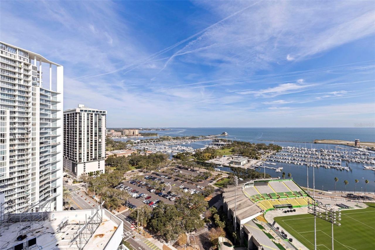 301 1st Street S, Unit 2103, Saint Petersburg, FL 33701 Photo