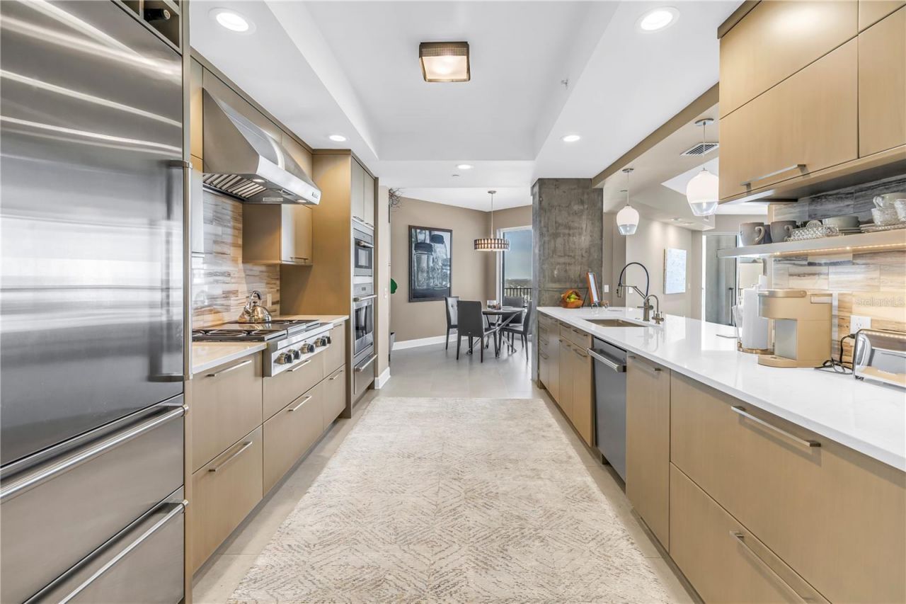 300 Beach Drive Ne, Unit 2101, Saint Petersburg, FL 33701 Photo