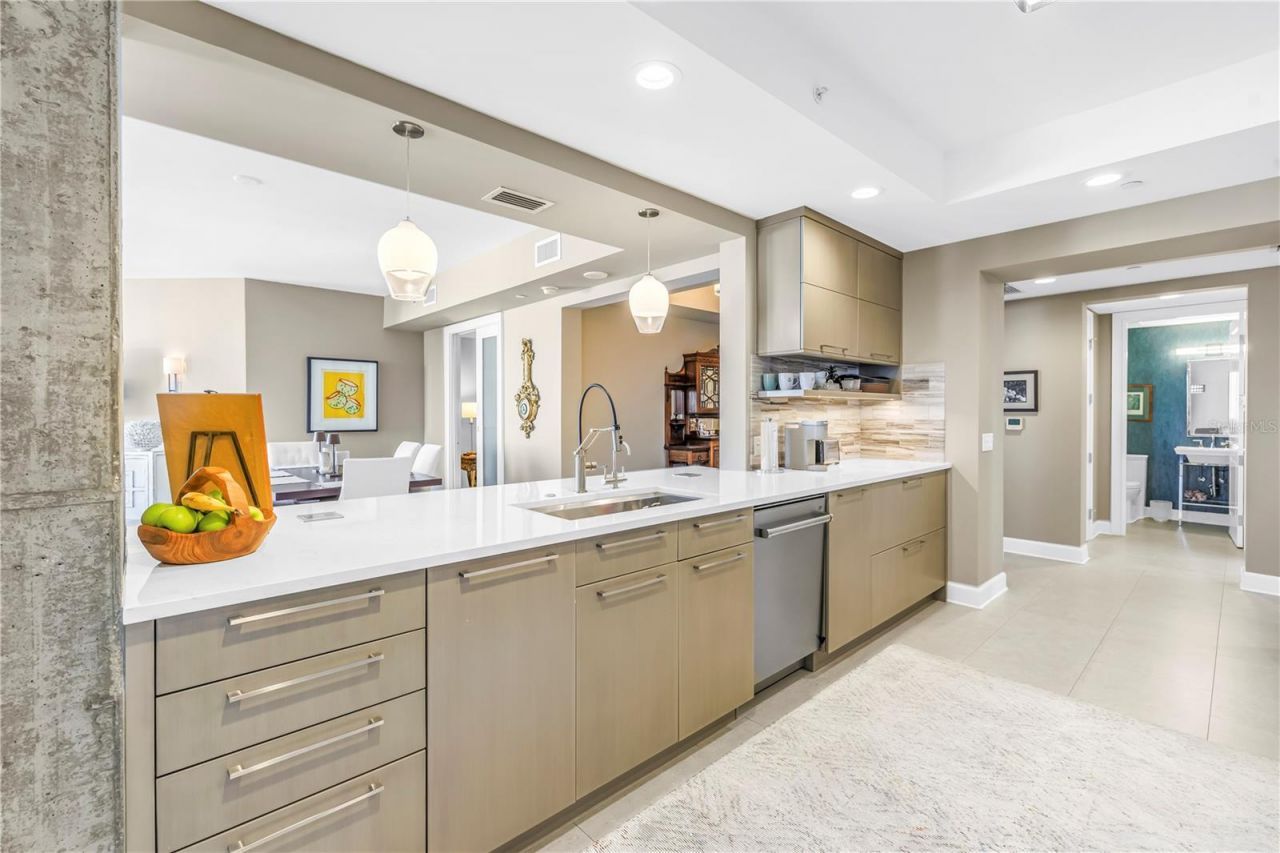 300 Beach Drive Ne, Unit 2101, Saint Petersburg, FL 33701 Photo