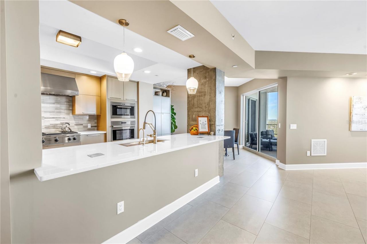 300 Beach Drive Ne, Unit 2101, Saint Petersburg, FL 33701 Photo