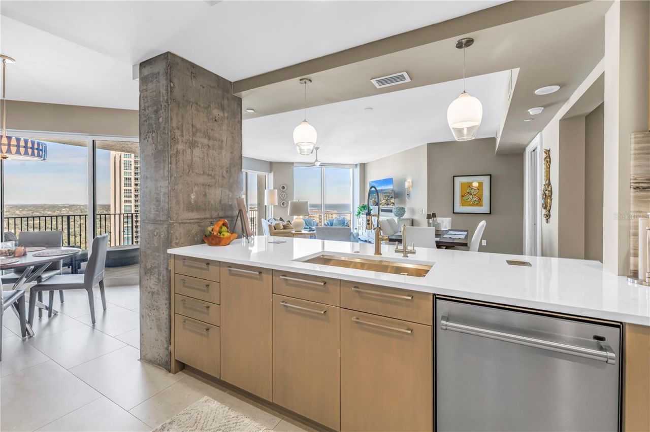 300 Beach Drive Ne, Unit 2101, Saint Petersburg, FL 33701 Photo