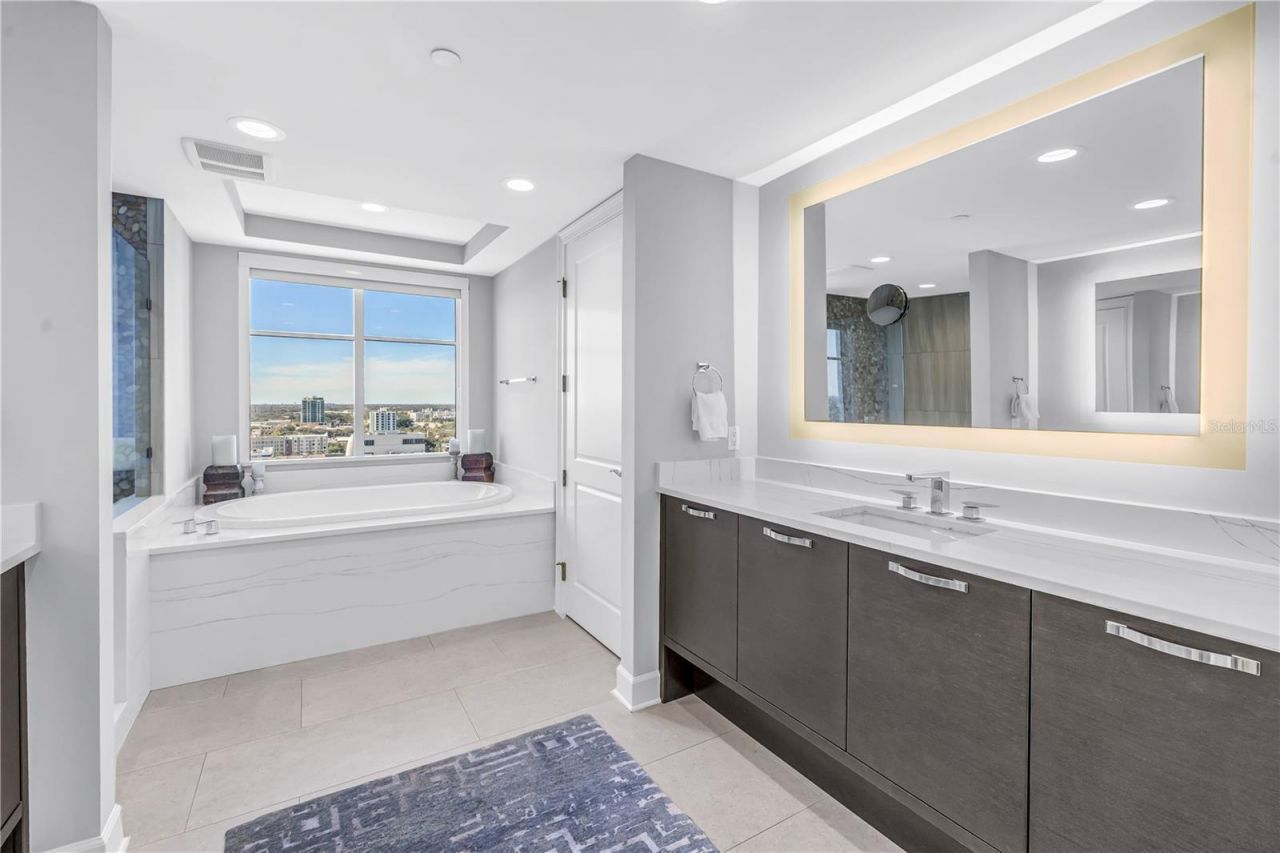 300 Beach Drive Ne, Unit 2101, Saint Petersburg, FL 33701 Photo