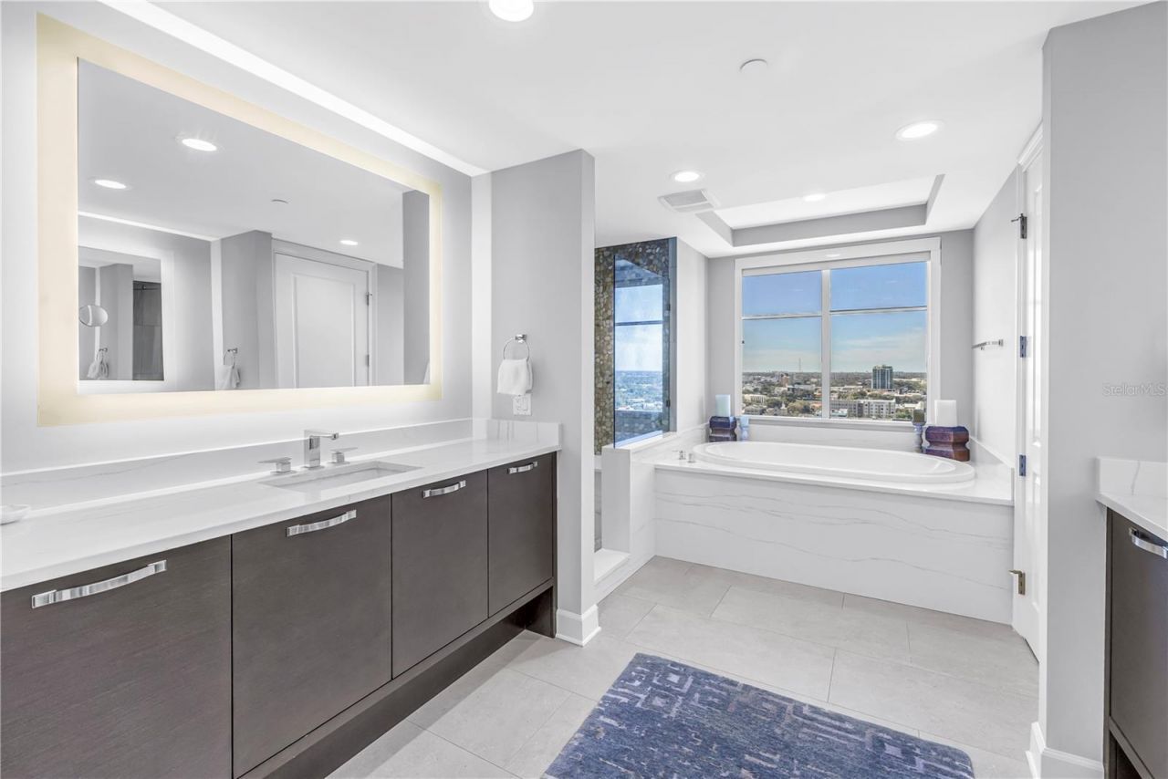 300 Beach Drive Ne, Unit 2101, Saint Petersburg, FL 33701 Photo