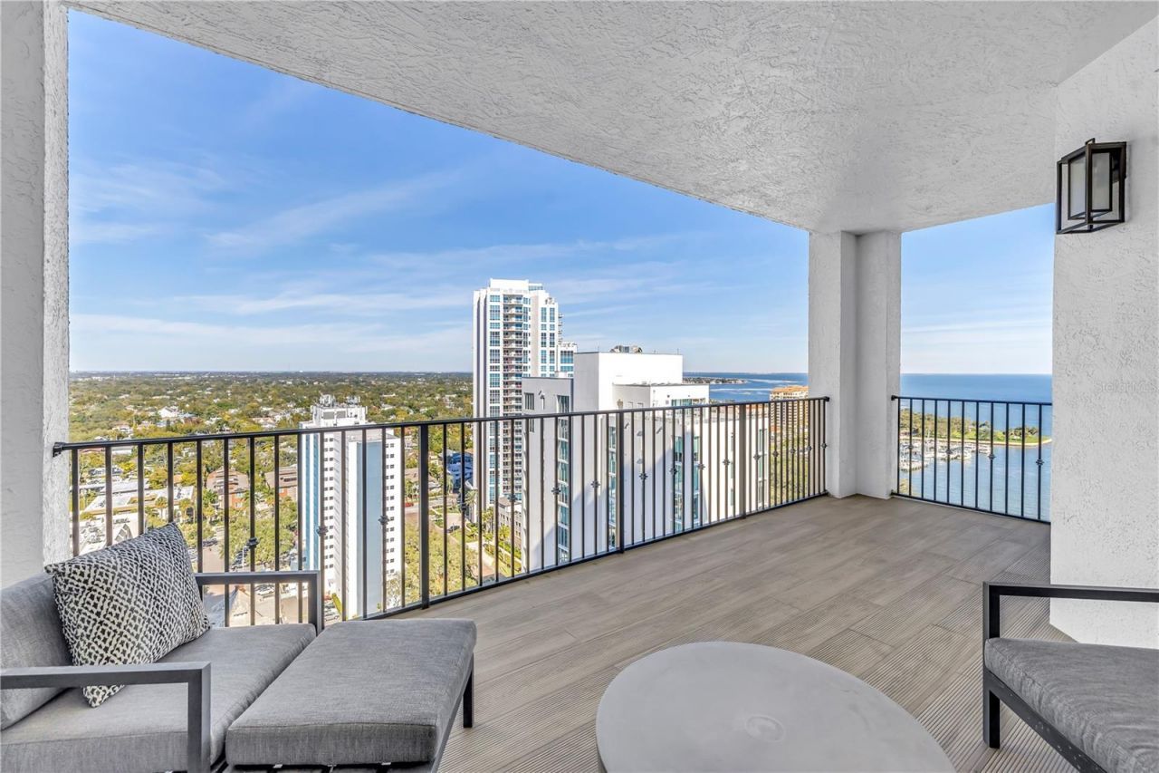 300 Beach Drive Ne, Unit 2101, Saint Petersburg, FL 33701 Photo