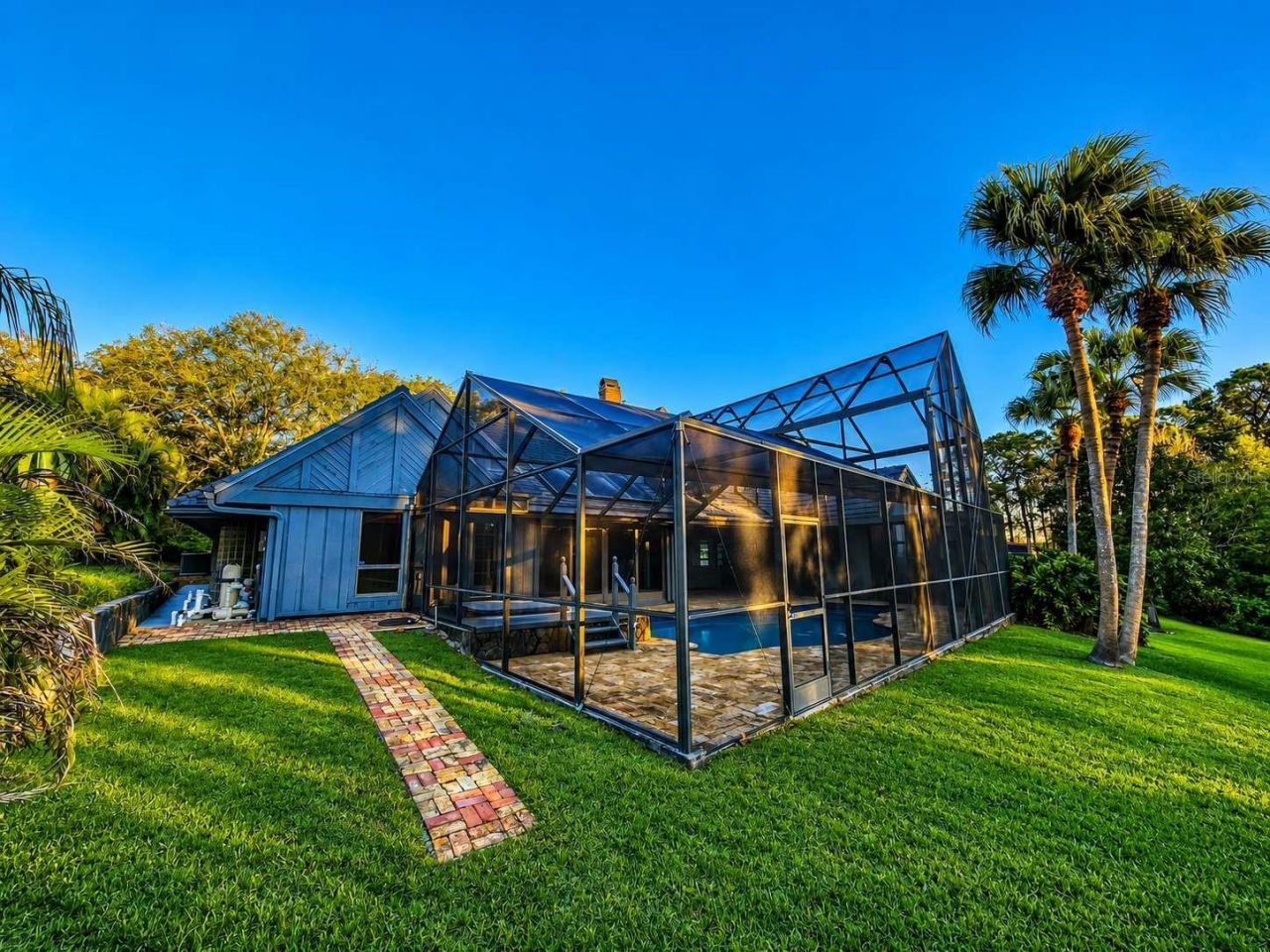 3522 Shoreline Circle, Palm Harbor, FL 34684 Photo