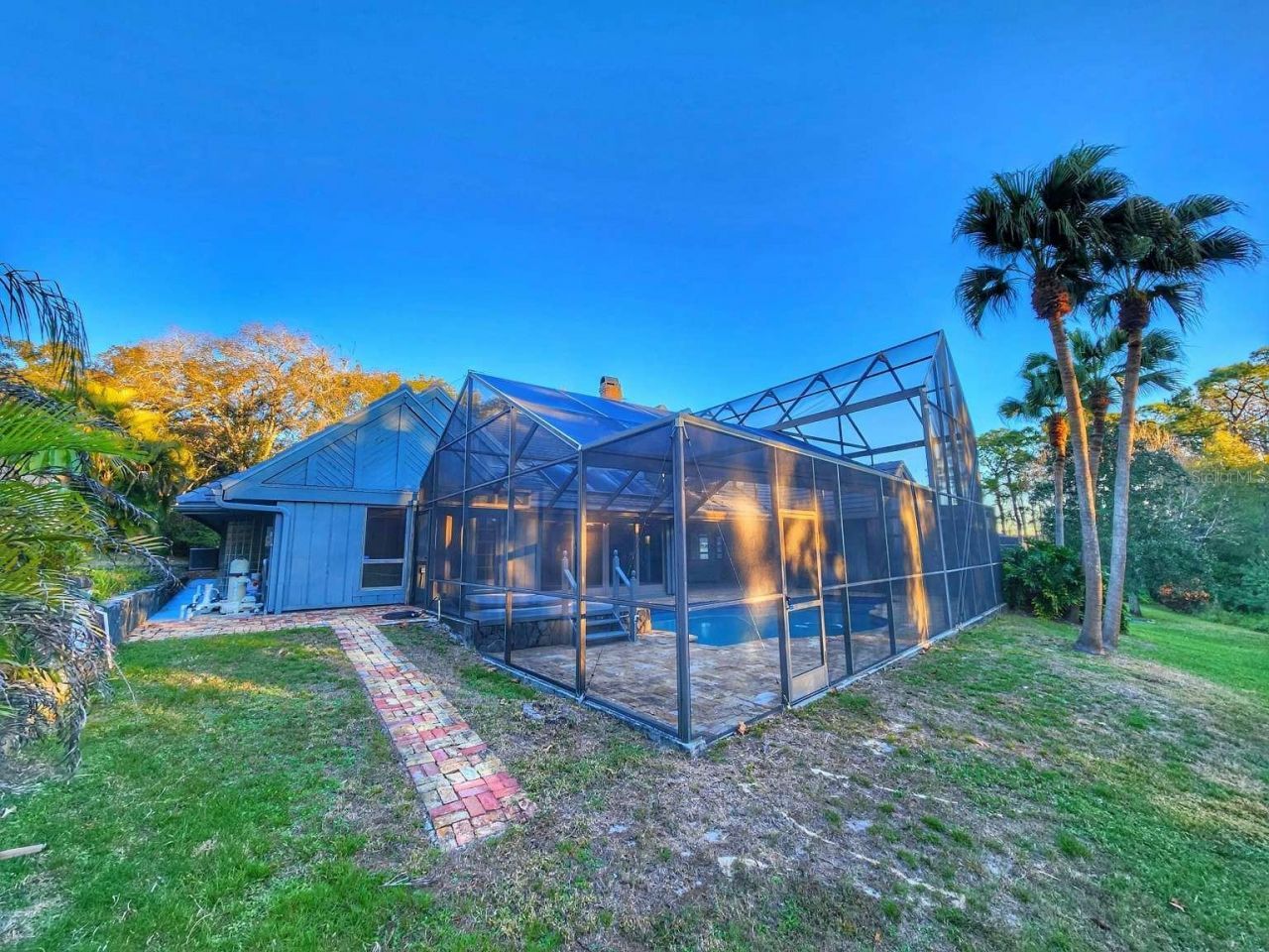 3522 Shoreline Circle, Palm Harbor, FL 34684 Photo