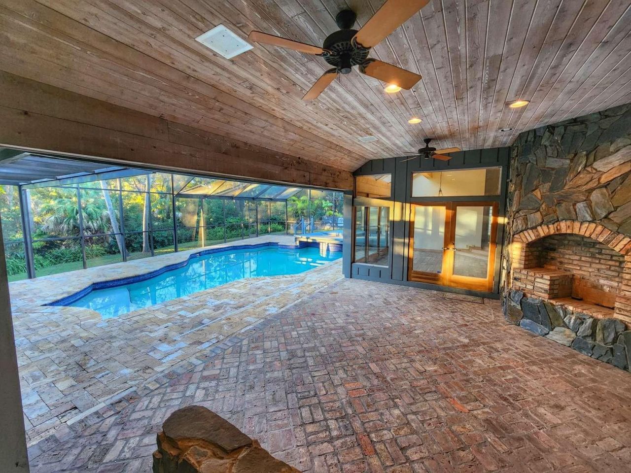 3522 Shoreline Circle, Palm Harbor, FL 34684 Photo