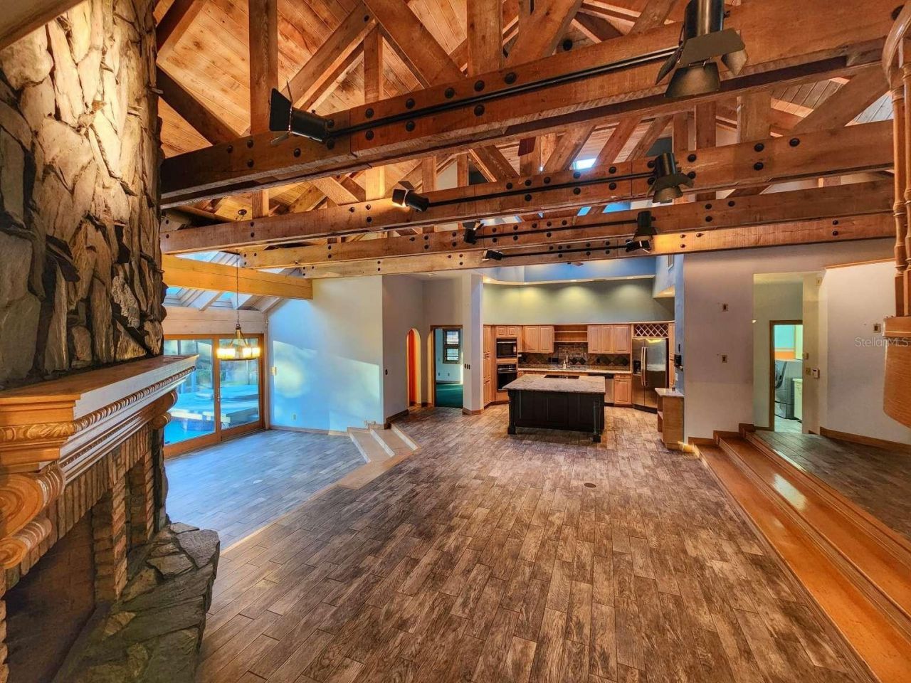 3522 Shoreline Circle, Palm Harbor, FL 34684 Photo